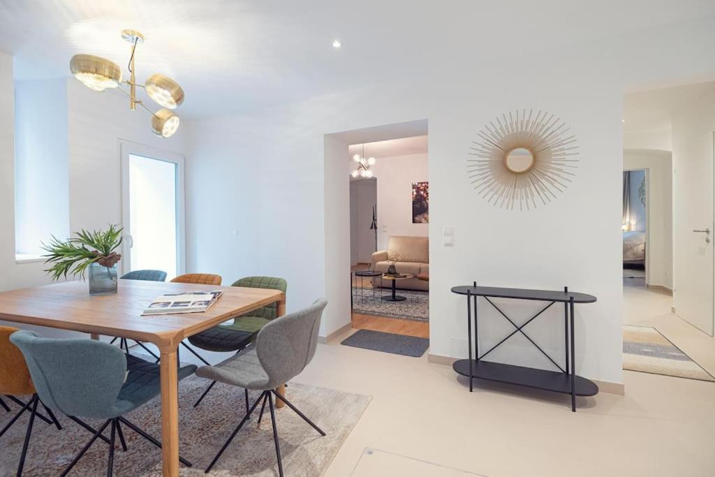 Ideal For Families & Mid-Term-Stays Wina Bagian luar foto