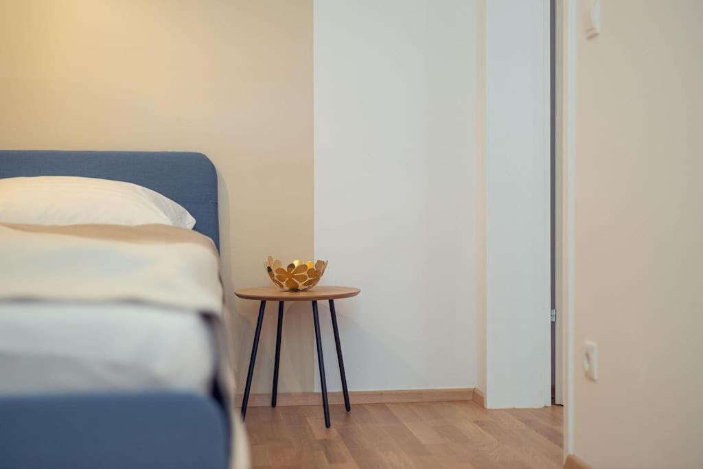 Ideal For Families & Mid-Term-Stays Wina Bagian luar foto