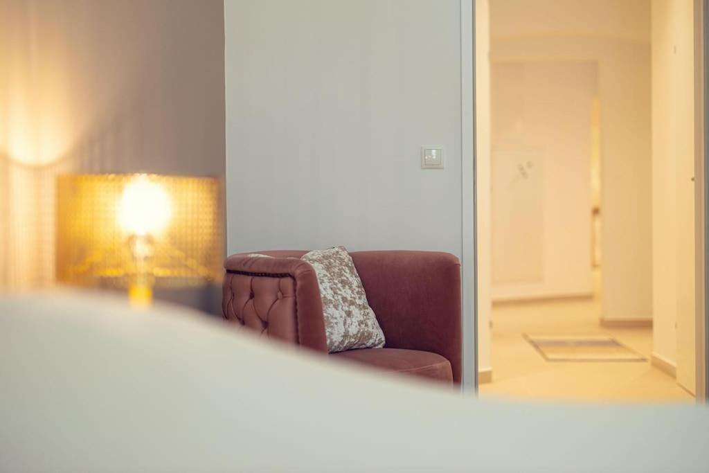 Ideal For Families & Mid-Term-Stays Wina Bagian luar foto